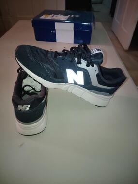 New Balance 997H Men's Black and White Sneakers with Reflective N